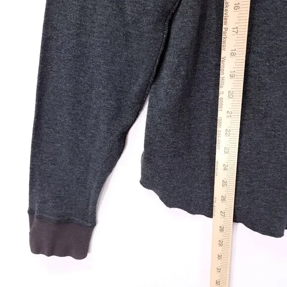 Lululemon Binary Long Sleeve Crew Shirt Men's Size Large Gray Reversible Striped - Picture 6 of 13